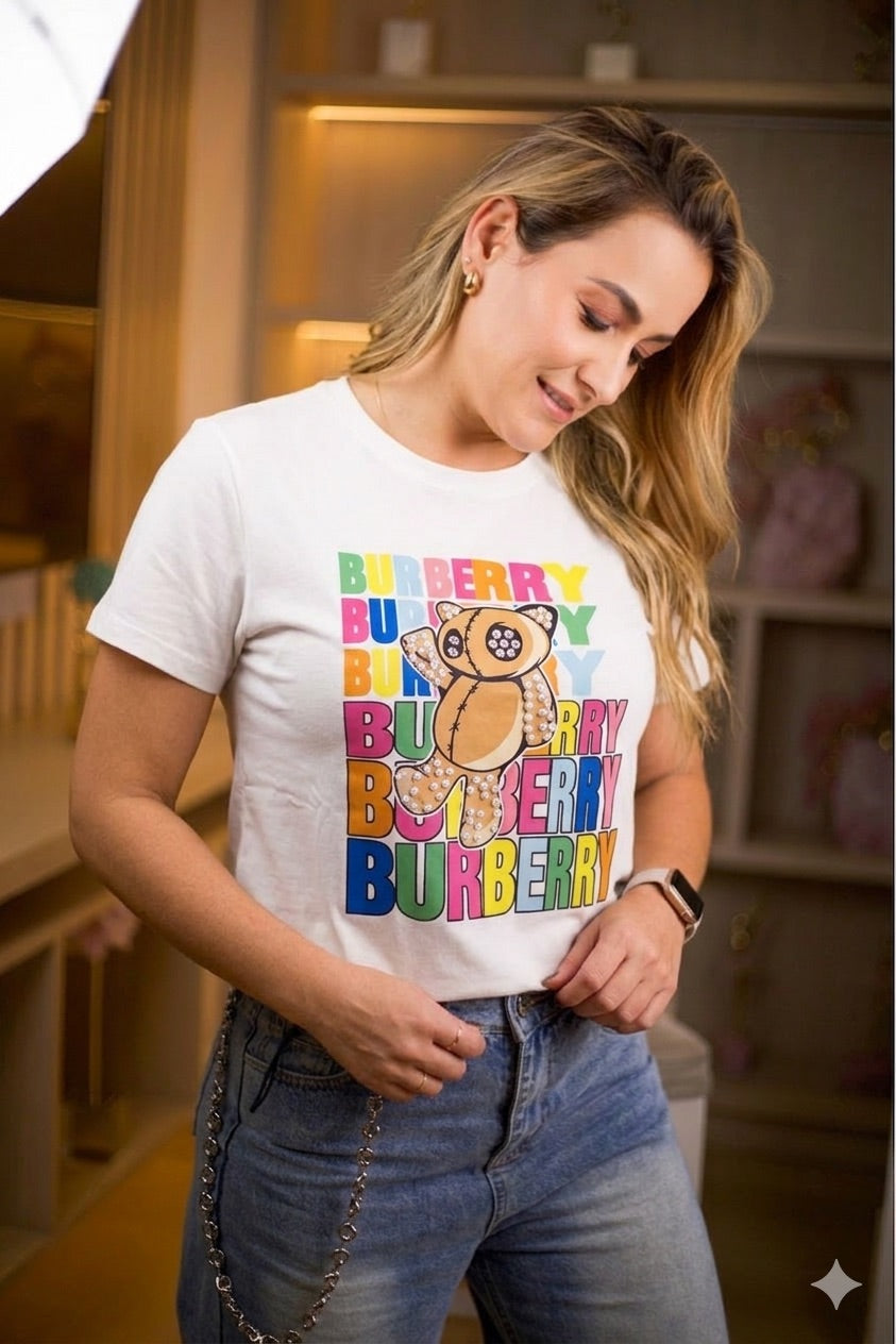 Camiseta blanca, talla única, con estampado de osos.